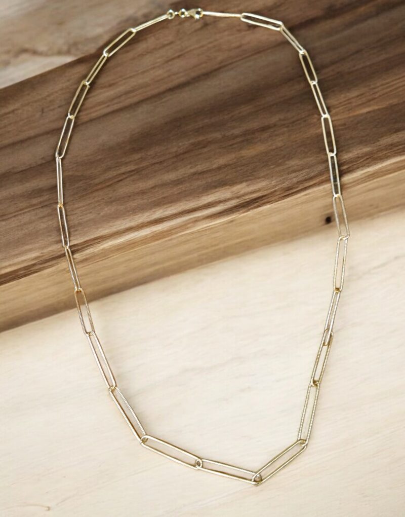 Textured Paperclip Chain Necklace