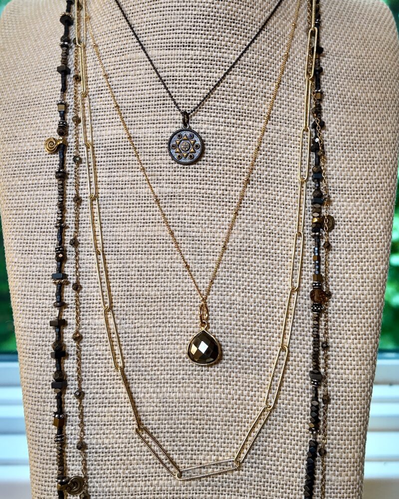 Textured Paperclip Chain Necklace - Image 4