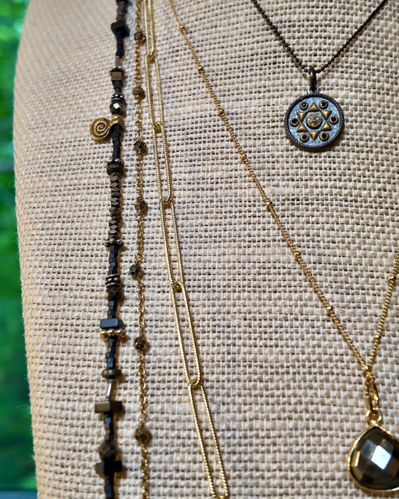 Textured Paperclip Chain Necklace - Image 5