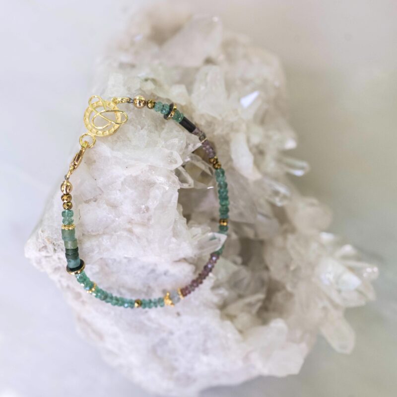 Green and multicolored sapphire with hematite, gold and Roman glass details, 7.5"